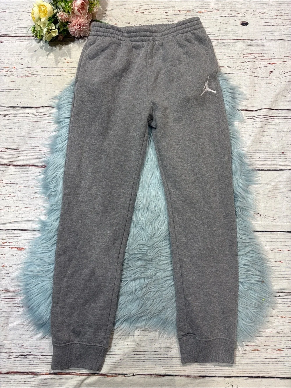 Air Jordan Nike Boys Gray High Rise Jogger Sweatpants